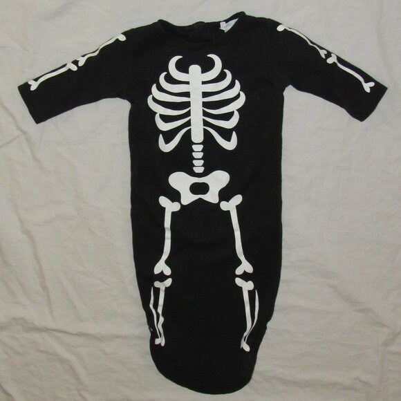 Pottery Barn Kids Sleep Sack Halloween Skeleton Costume Sleeper 0-6 Months - Picture 1 of 3